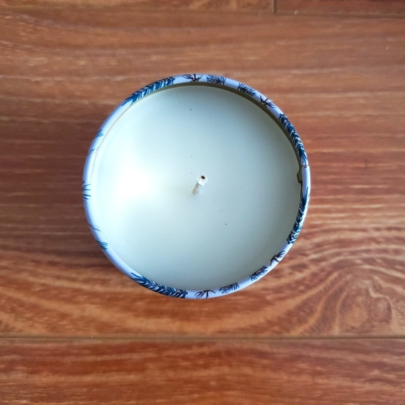 Illume Demi Vanity Tin Candle - Picture 3 of 3